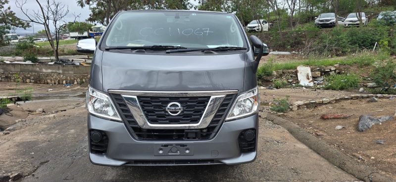  29740  NISSAN CARAVAN  2017 