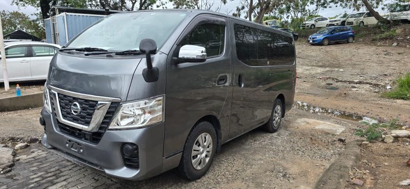  29740  NISSAN CARAVAN  2017  