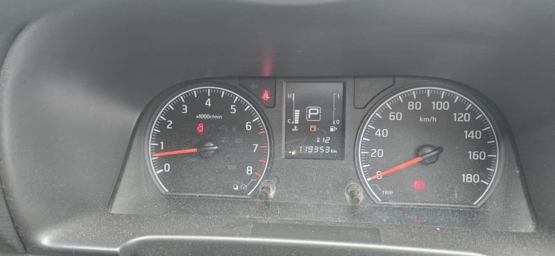  29740  NISSAN CARAVAN  2017  