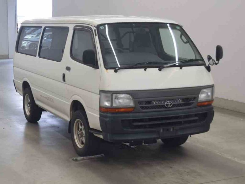  25685 TOYOTA HIACE  2006  