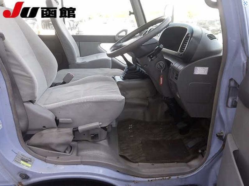 29747  TOYOTA COASTER  2004