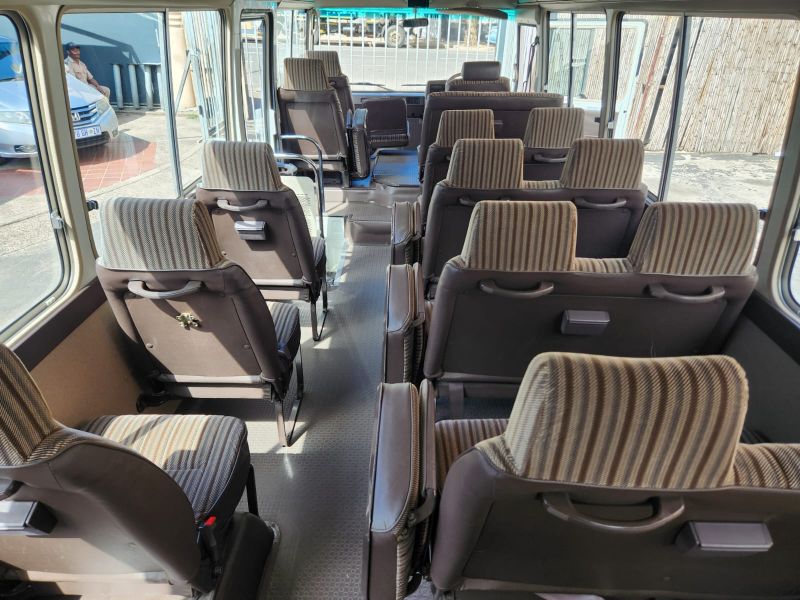  29750  TOYOTA COASTER  1992  