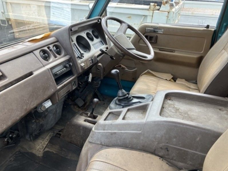 29755  TOYOTA DYNA  1990