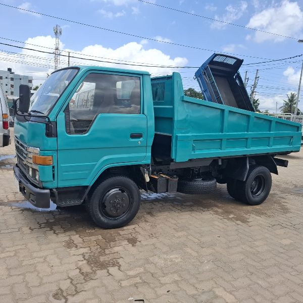  29755  TOYOTA DYNA  1990  