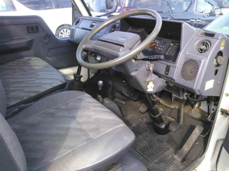  29758  TOYOTA HIACE TRUCK  1994  