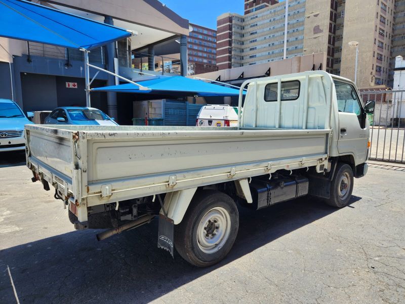  29758  TOYOTA HIACE TRUCK  1994  