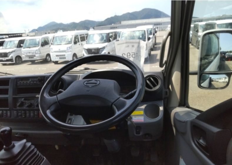  29766  HINO DUTRO  2016  