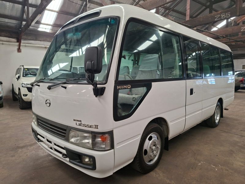  29768  HINO LIESSE BUS  2003  