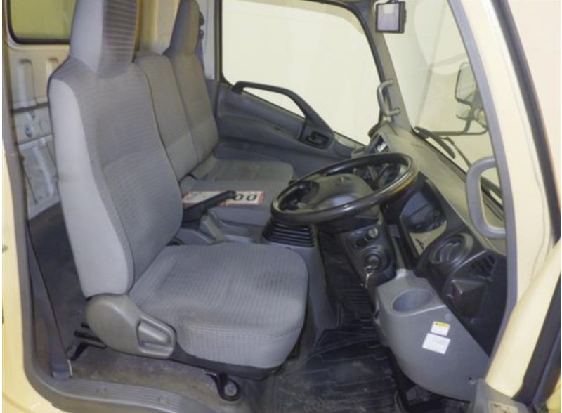  29778  HINO DUTRO  2014  