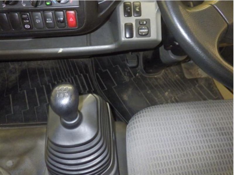  29778  HINO DUTRO  2014  