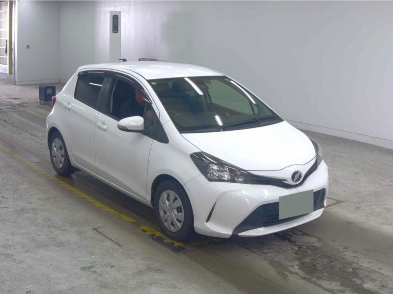  27057 TOYOTA AQUA  2015  