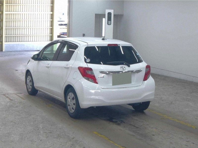  29786  TOYOTA VITZ  2016  