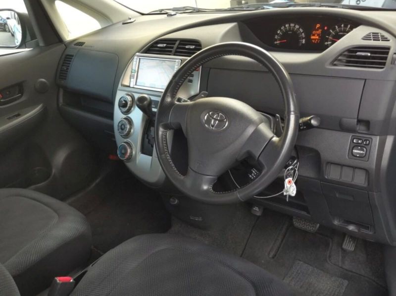 29789 TOYOTA RACTIS 2006