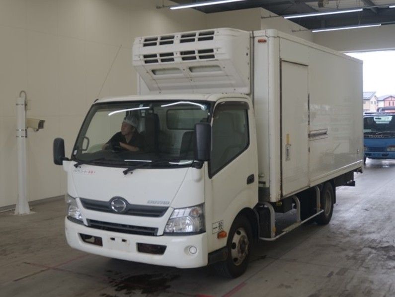  27568 HINO DUTRO  2009  