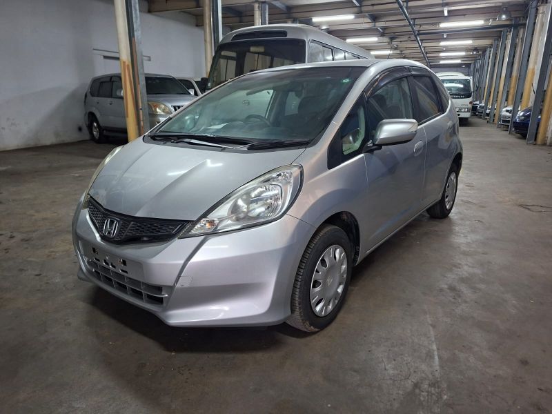  29802  HONDA FIT  2010 