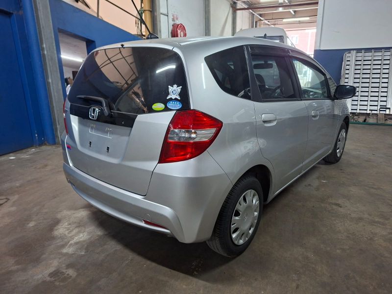  29802  HONDA FIT  2010  