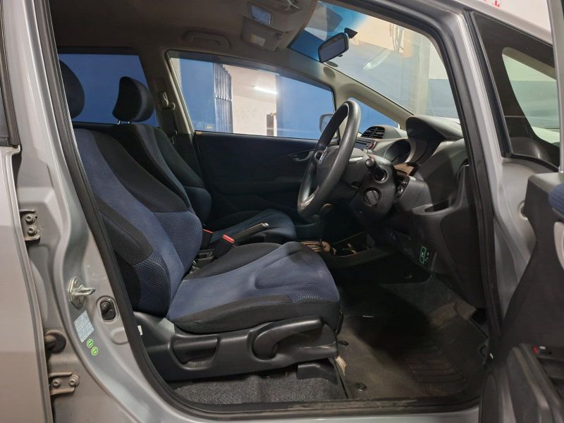  29802  HONDA FIT  2010  