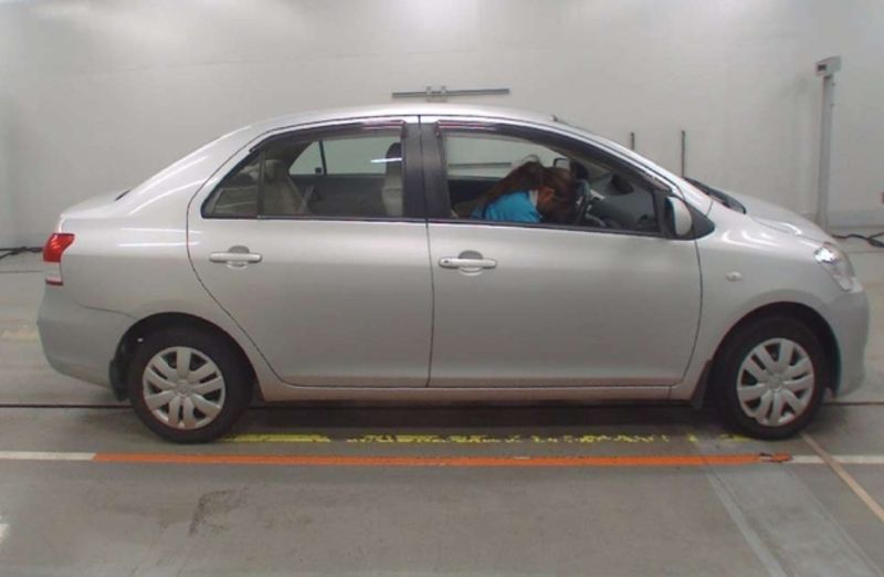 29808 TOYOTA BELTA 2006