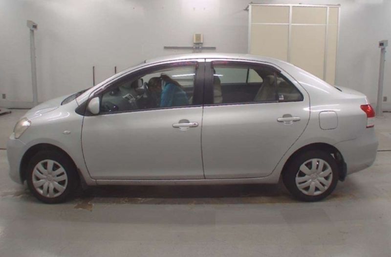 29808 TOYOTA BELTA 2006
