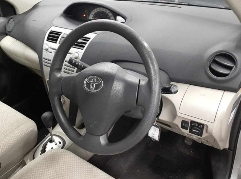 29808 TOYOTA BELTA 2006