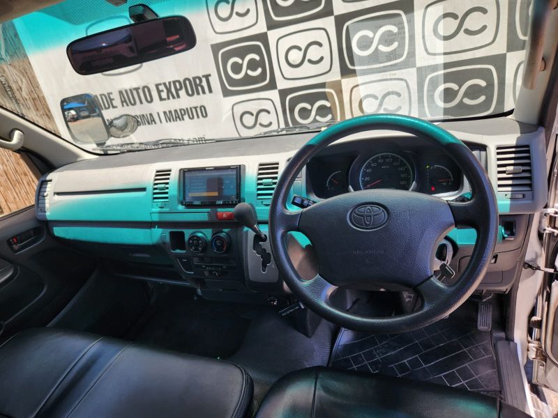  29809  TOYOTA HIACE  2005  