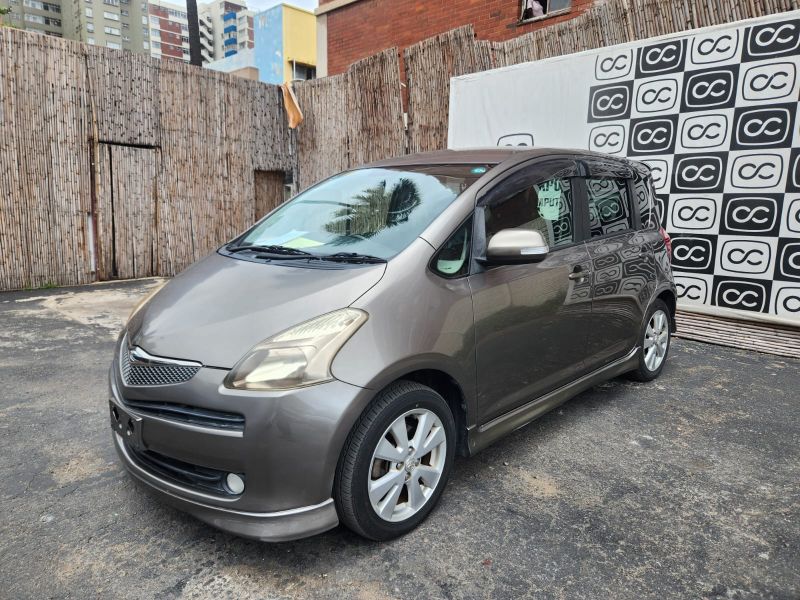  29810  TOYOTA RACTIS  2005  