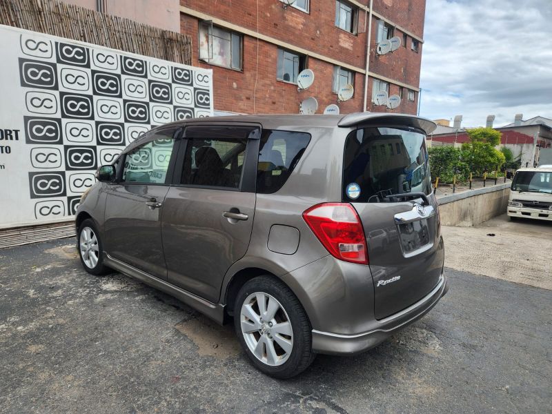  29810  TOYOTA RACTIS  2005  