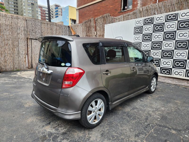  29810  TOYOTA RACTIS  2005  