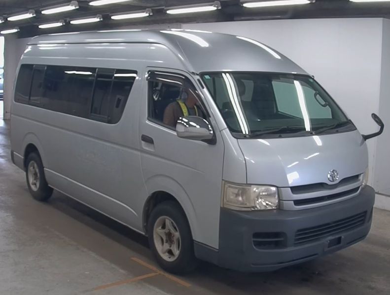  27118 TOYOTA HIACE  2004  