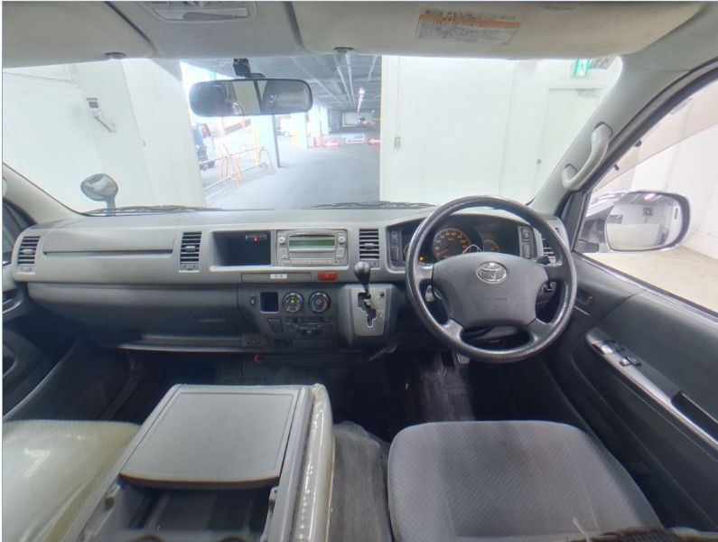  29813  TOYOTA HIACE  2008  