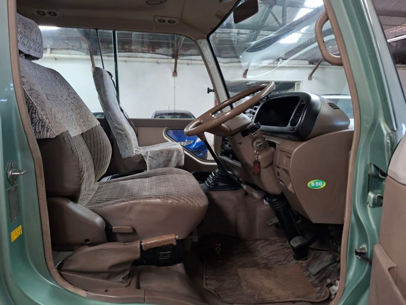  29814  TOYOTA COASTER  1998  