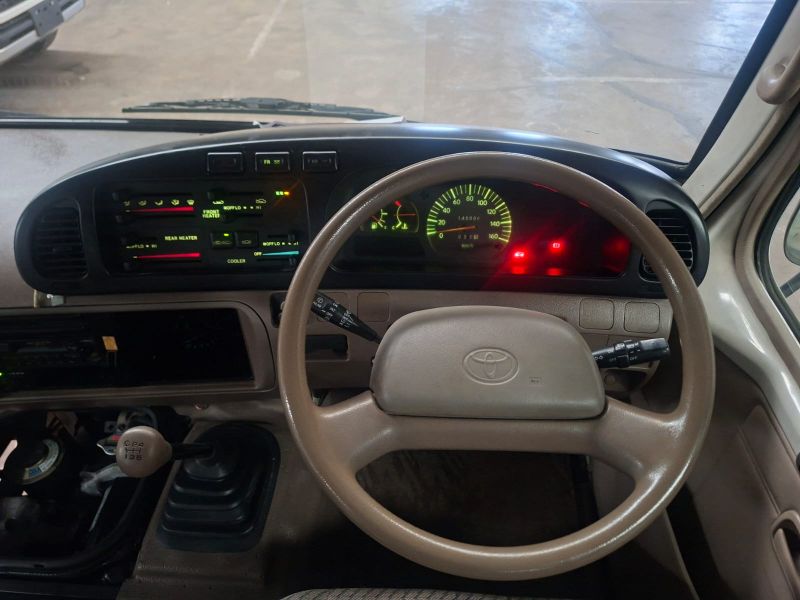  29814  TOYOTA COASTER  1998  