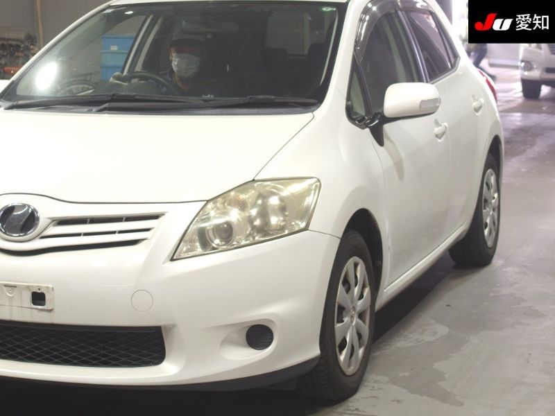  29823  TOYOTA AURIS  2010  