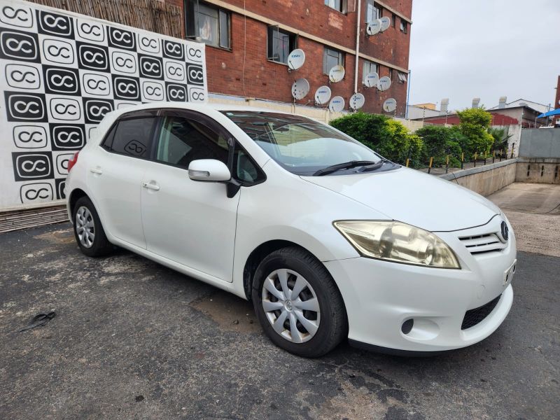  29823  TOYOTA AURIS  2010  