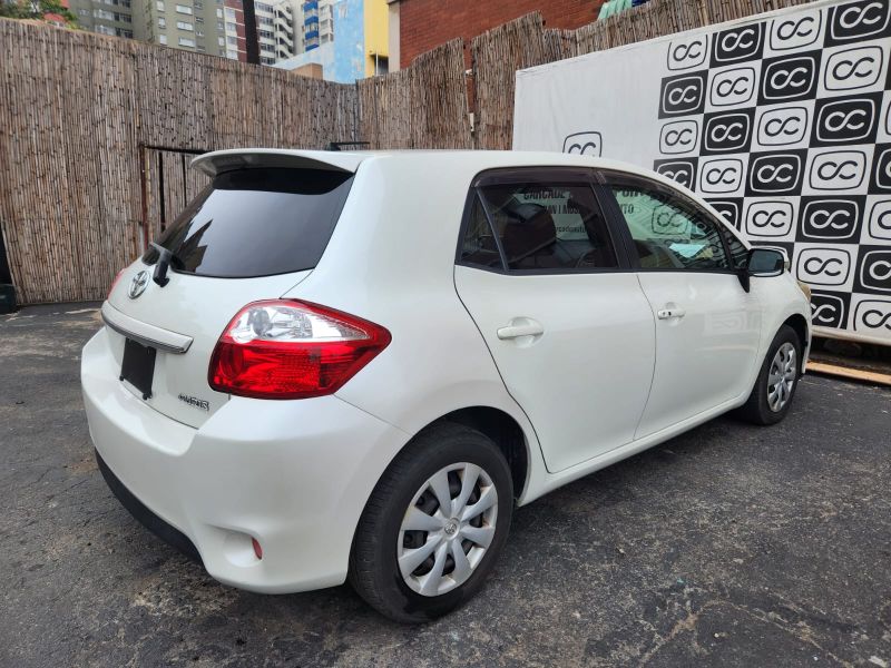  29823  TOYOTA AURIS  2010  