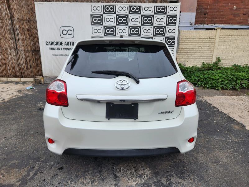  29823  TOYOTA AURIS  2010  