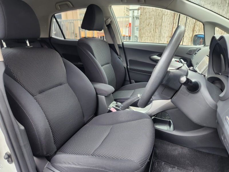  29823  TOYOTA AURIS  2010  