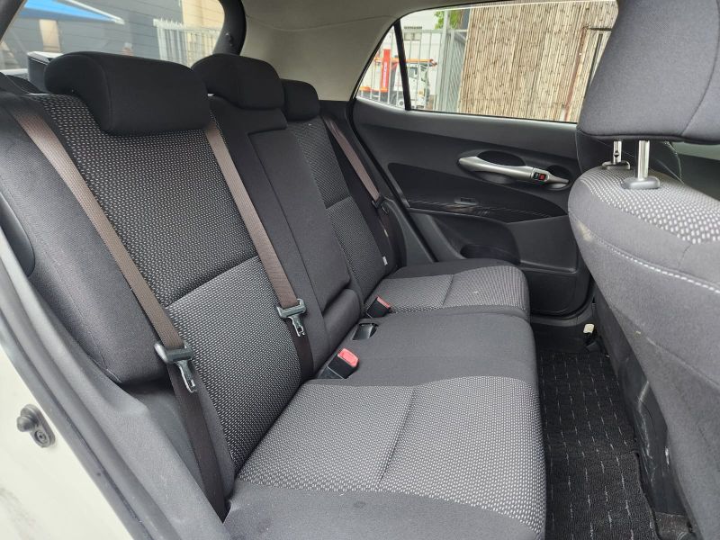  29823  TOYOTA AURIS  2010  