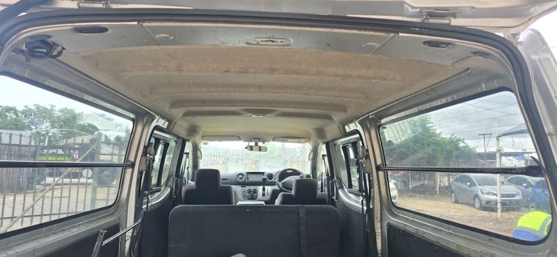  29825  NISSAN CARAVAN  2018  