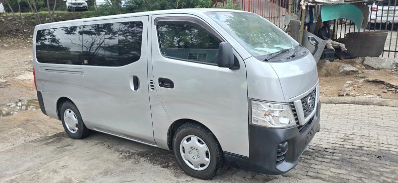  29825  NISSAN CARAVAN  2018  