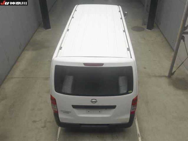  29827  NISSAN CARAVAN  2018  