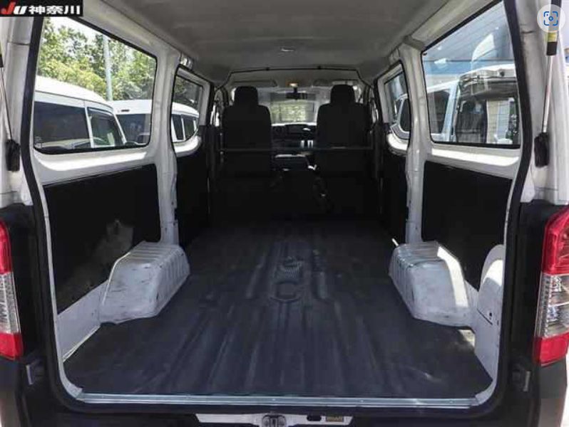  29827  NISSAN CARAVAN  2018  