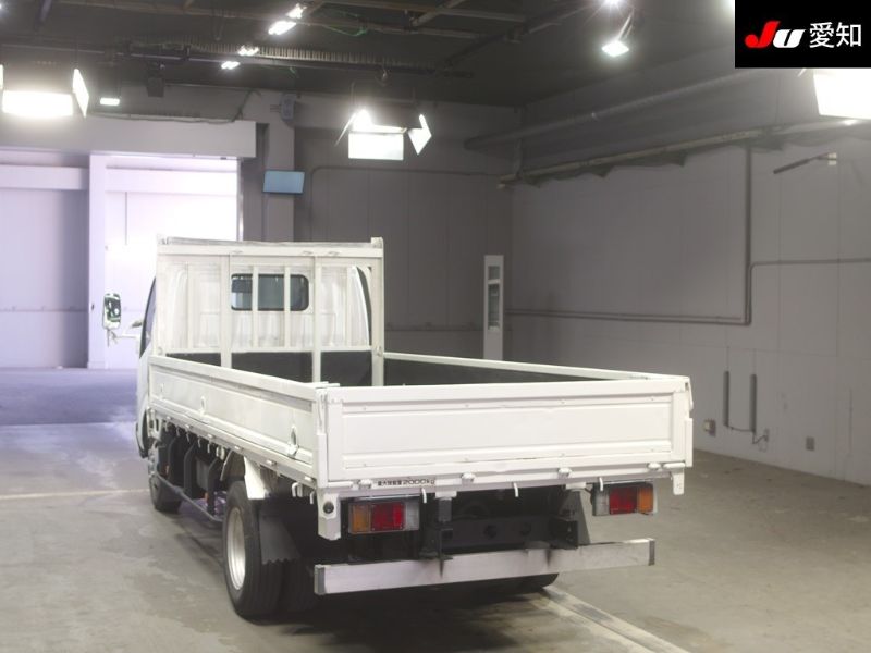 29829  HINO DUTRO  2006