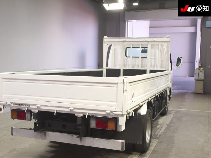 29829  HINO DUTRO  2006