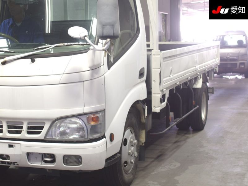 29829  HINO DUTRO  2006