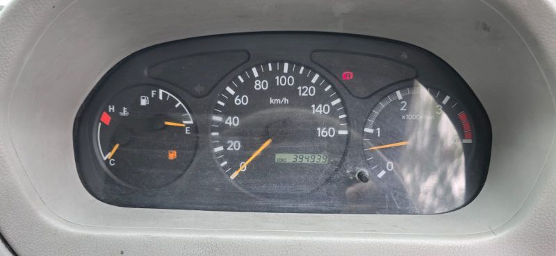  29829  HINO DUTRO  2006  