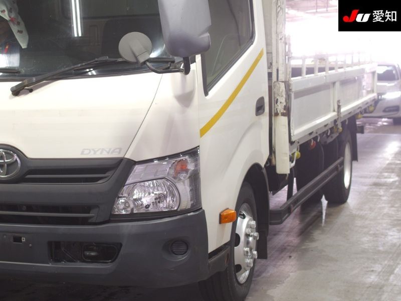 29830  TOYOTA DYNA  2011  