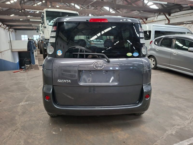  29831  TOYOTA SIENTA  2008  
