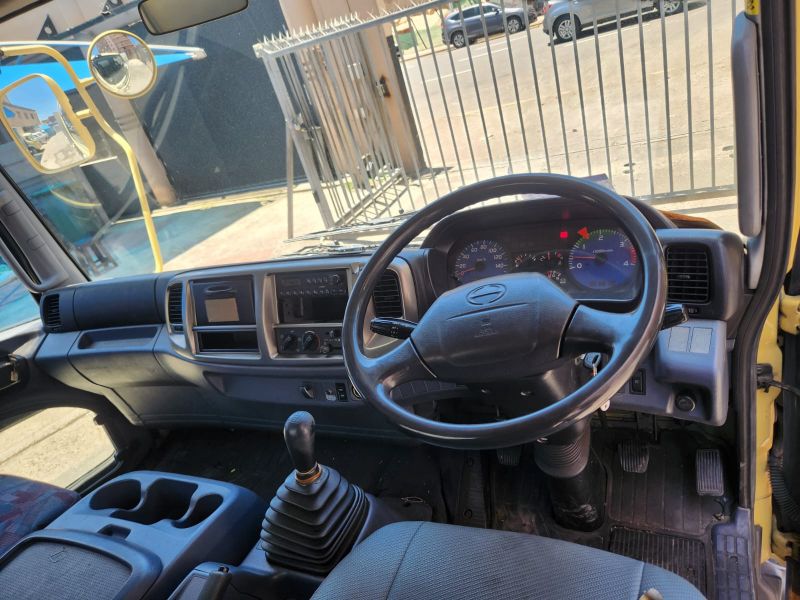  29833  HINO RANGER  2003  