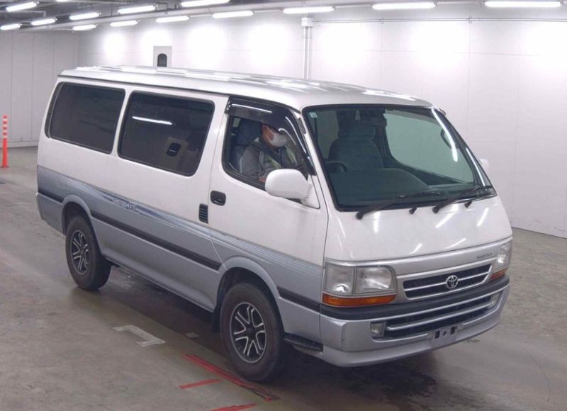  27118 TOYOTA HIACE  2004  